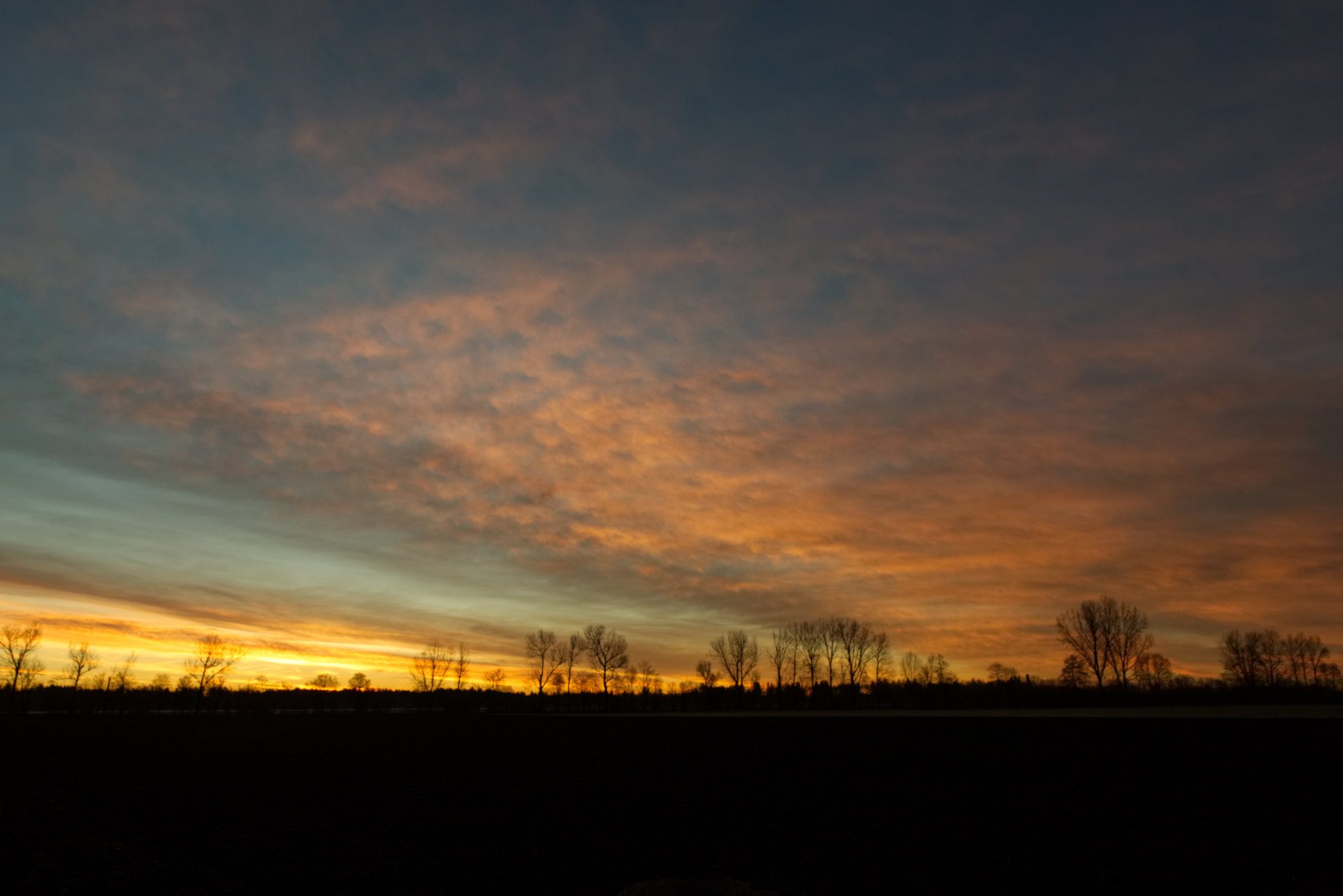 Sehr roter Sonnenaufgang